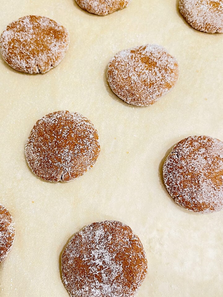 Soft Vegan Ginger Cookies - The VGN Way